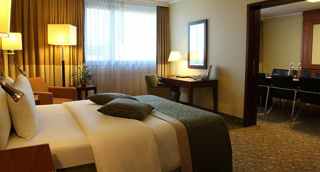 Courtyard By Marriott Duesseldorf Seestern Esterno foto